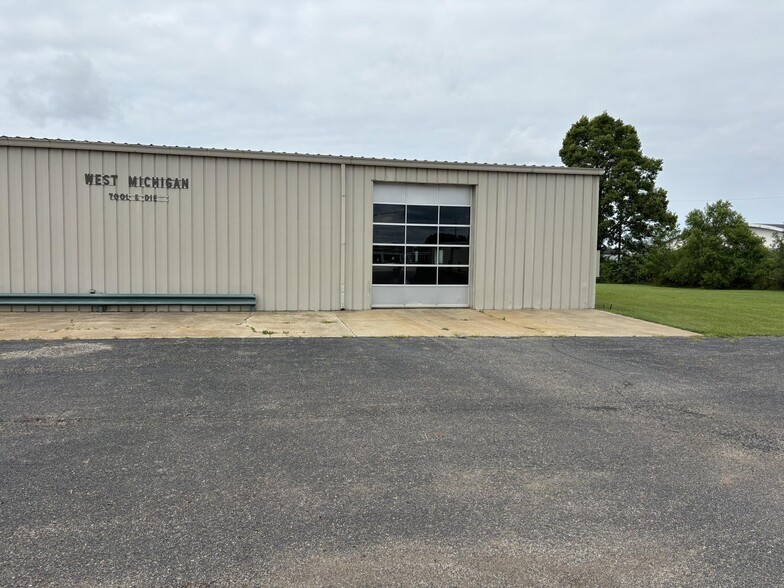 1007 Nickerson Ave, Benton Harbor, MI for lease - Building Photo - Image 3 of 15