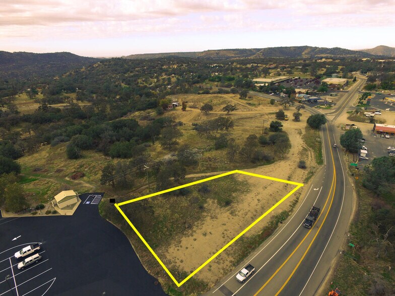 29645 Auberry Rd, Prather, CA 93651