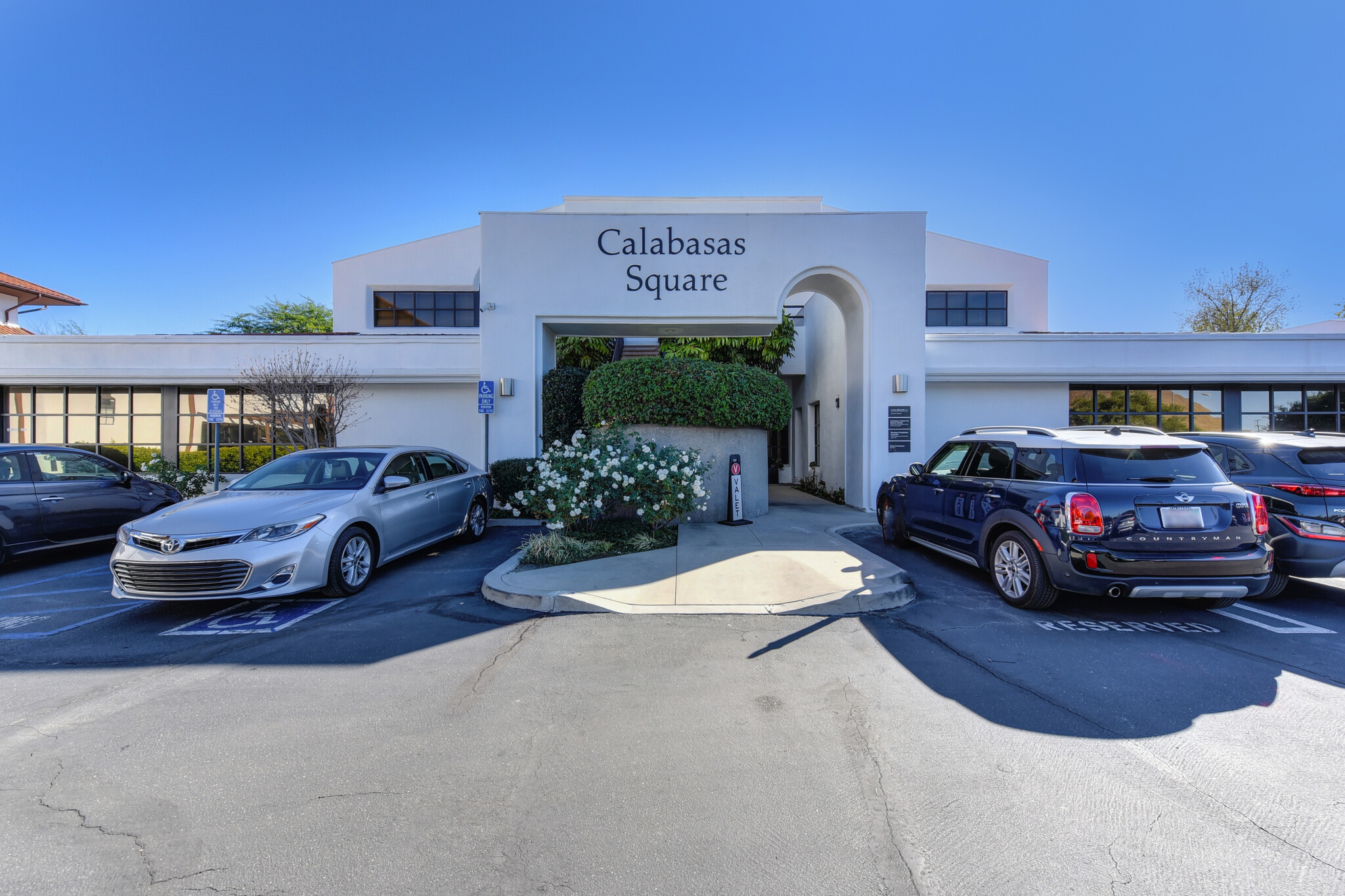 23621 Park Sorrento, Calabasas, CA for lease Primary Photo- Image 1 of 10