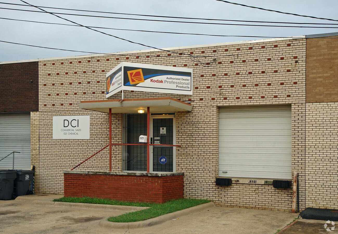 1321 Chemical St, Dallas, TX 75207