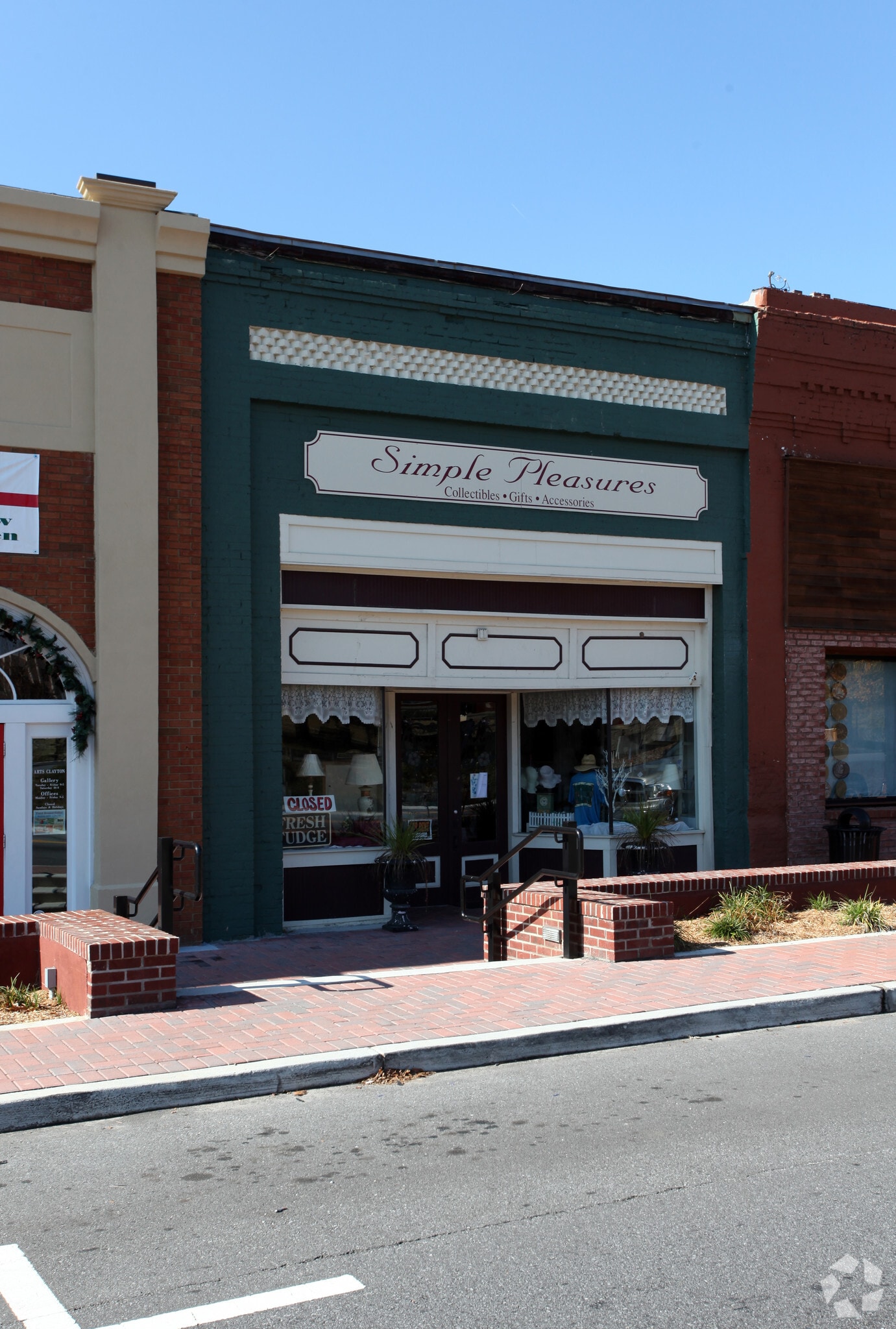 128 S Main St, Jonesboro, GA for sale Primary Photo- Image 1 of 1