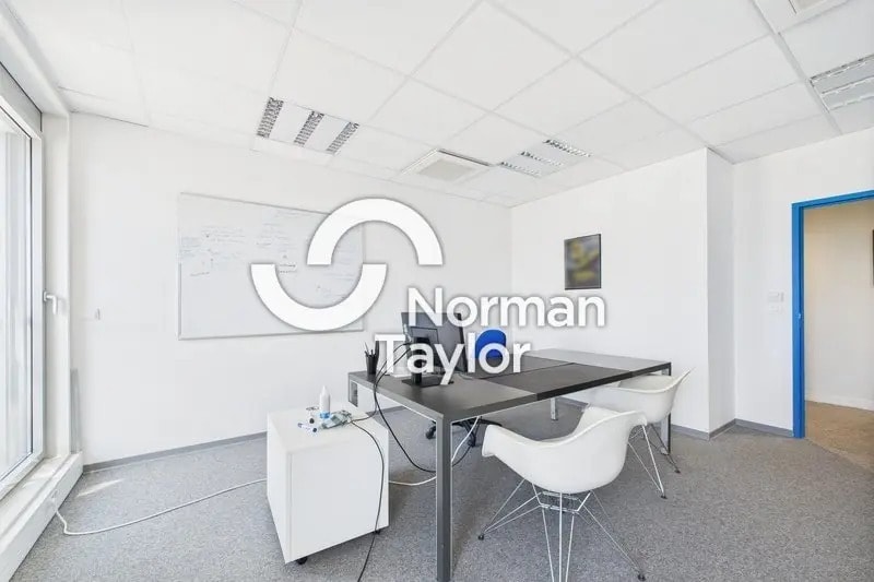 Office in Montpellier for lease - Interior Photo - Image 3 of 12