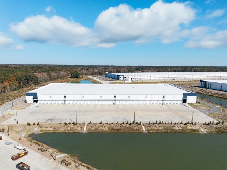 111 Landmark Blvd, Savannah, GA for lease - Building Photo - Image 3 of 3