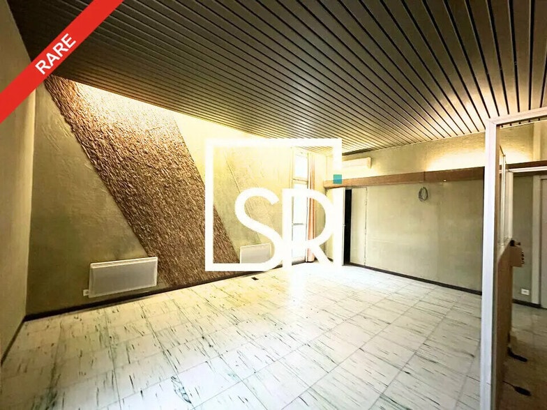 Retail in Issoire for lease - Building Photo - Image 3 of 21