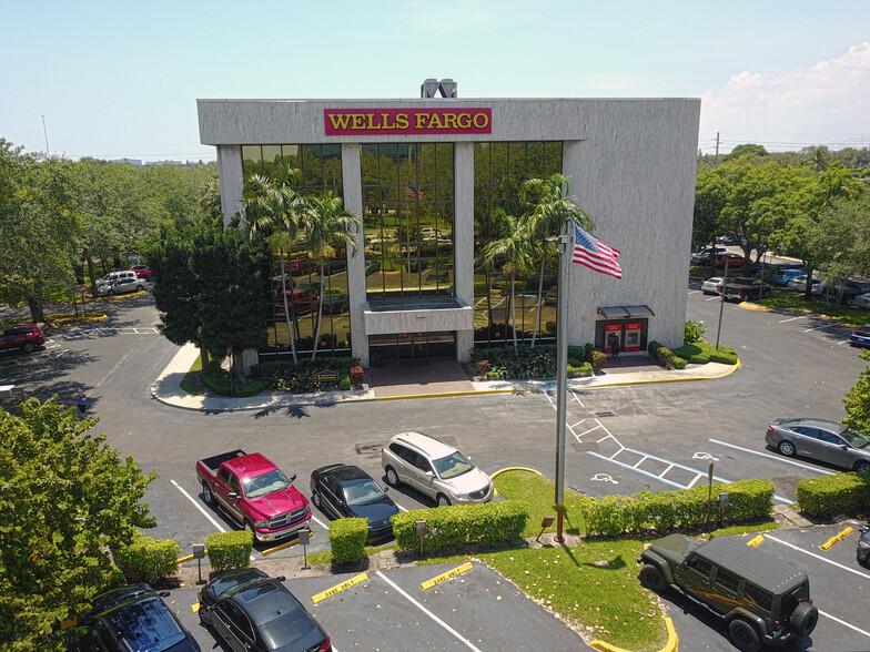 4600 Sheridan St, Hollywood, FL for lease - Aerial - Image 2 of 8