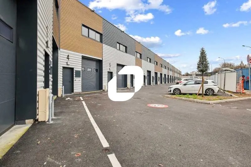 Flex in Épinay-sur-Seine for lease - Building Photo - Image 2 of 13