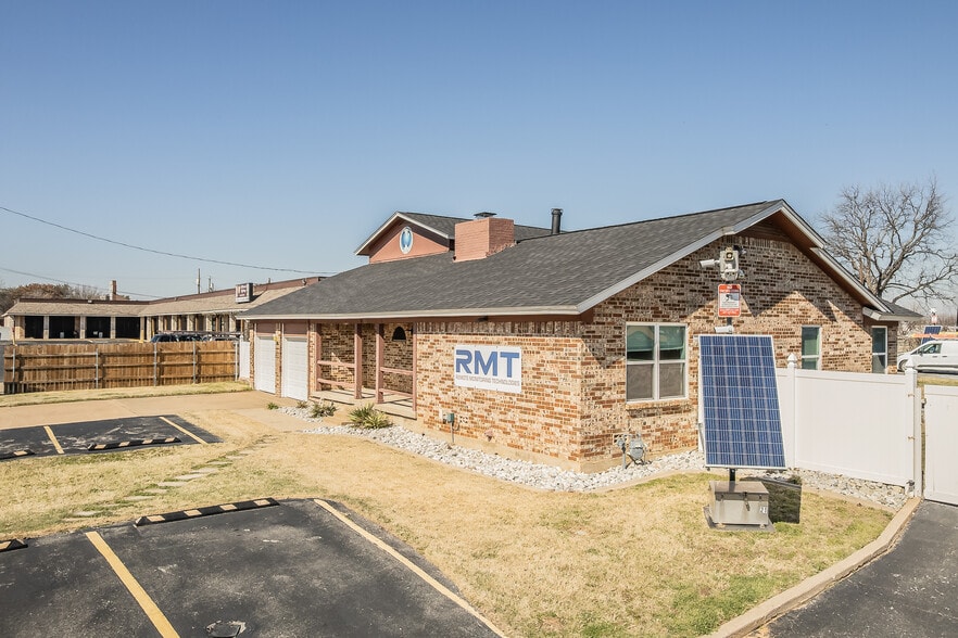 120 Acuff Ln, Colleyville, TX for sale - Building Photo - Image 2 of 33