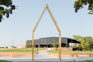 13052 Hwy 287 S Access rd, Sunset TX - Motel