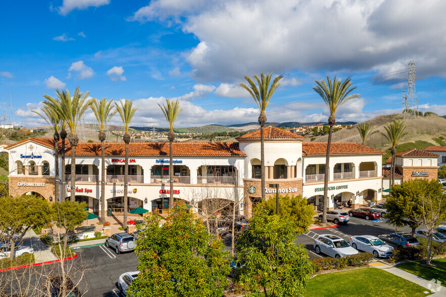 1001 Avenida Pico, San Clemente, CA for lease - Building Photo - Image 2 of 31