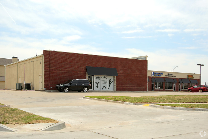 14605 S Memorial Dr, Bixby, OK for lease - Building Photo - Image 2 of 4