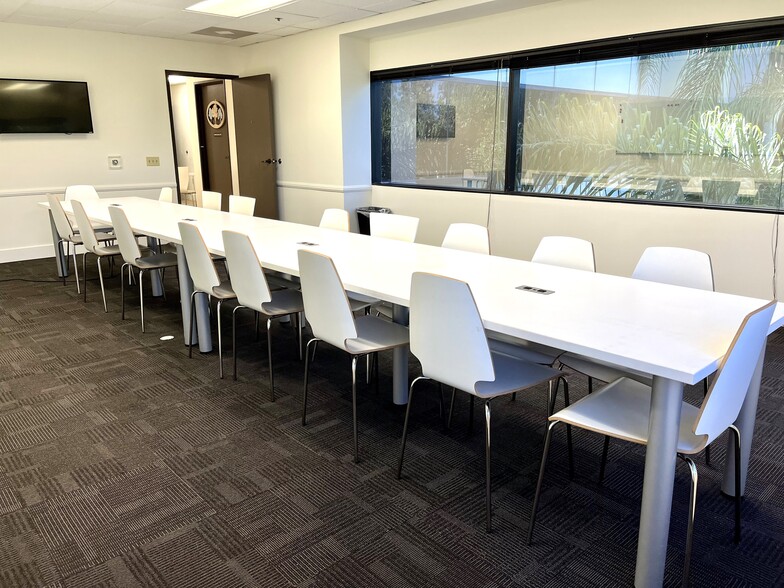 14241 E Firestone Blvd, La Mirada, CA for sale - Interior Photo - Image 3 of 46