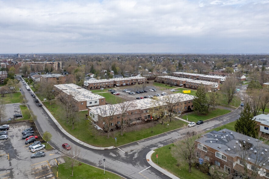 301 Rue Hurteau, Dollard-des-Ormeaux, QC for sale - Aerial - Image 3 of 3