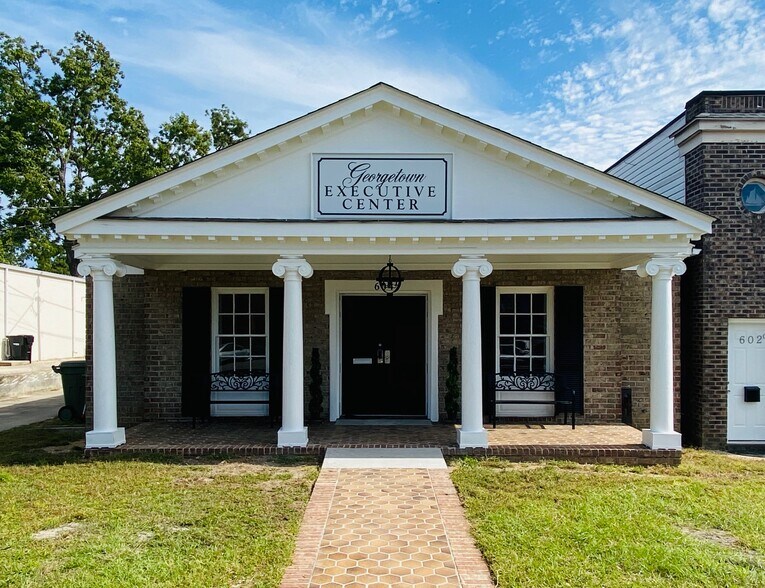 604 Front St, SC 29440