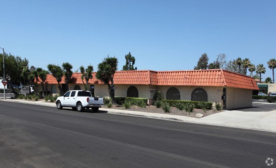 1554-1568 Creek St, San Marcos, CA for lease - Primary Photo - Image 2 of 6