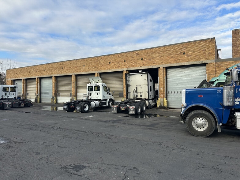 93 Avenue K, Newark, NJ for lease - Building Photo - Image 2 of 7