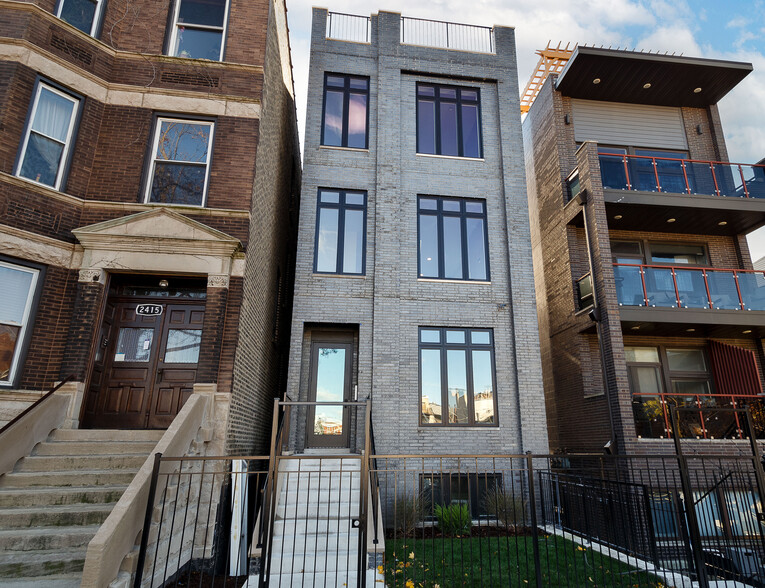 2417 W Walton St, Chicago, IL for sale - Primary Photo - Image 1 of 25