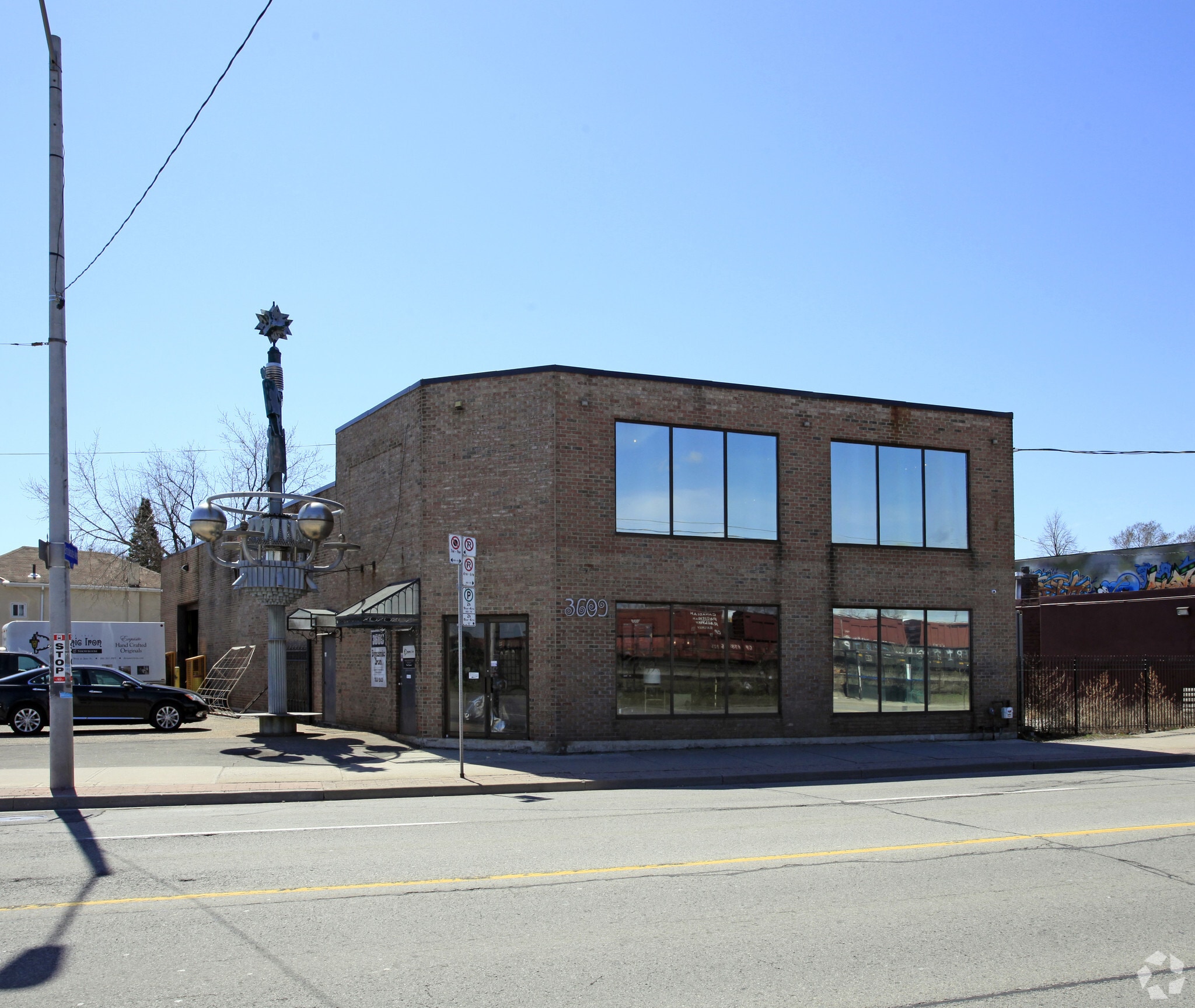 3609 Dundas St W, Toronto, ON for sale Primary Photo- Image 1 of 1