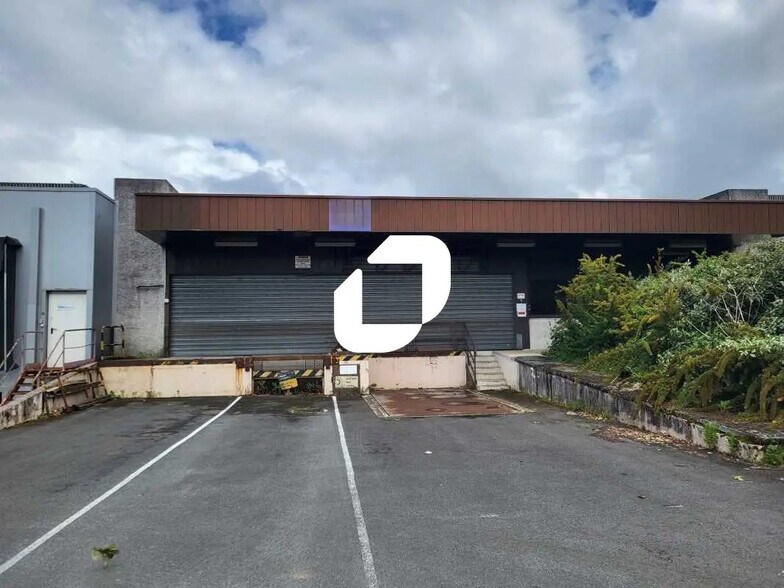 Flex in Canéjan for lease - Building Photo - Image 1 of 14