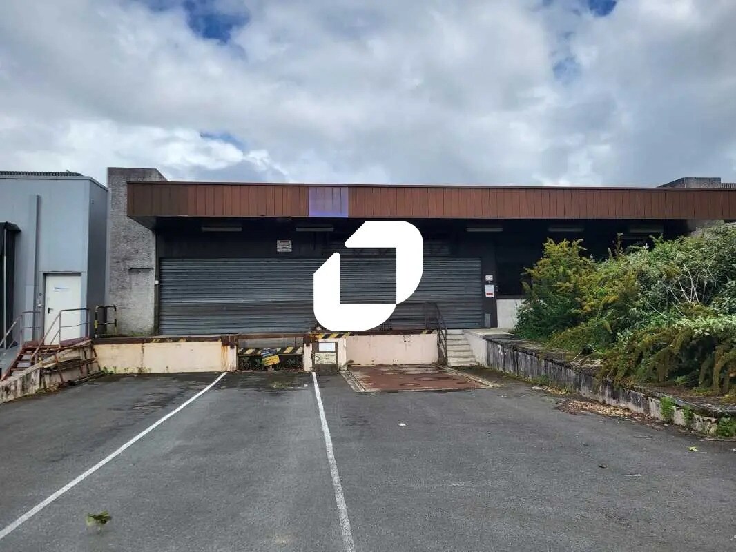 Flex in Canéjan for lease Building Photo- Image 1 of 15