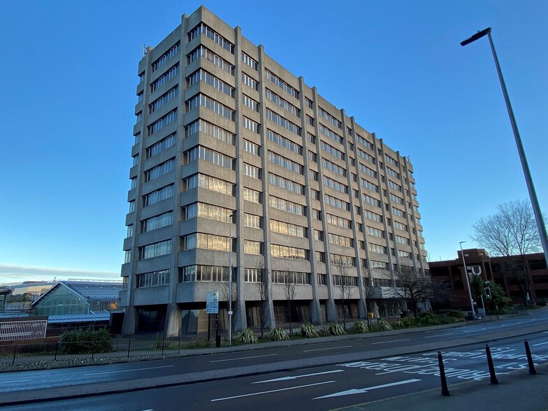 73-77 College St, Aberdeen for sale - Building Photo - Image 1 of 8