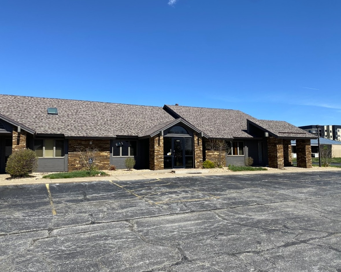 1200 E Woodhurst Dr, Springfield, MO for lease Building Photo- Image 1 of 13