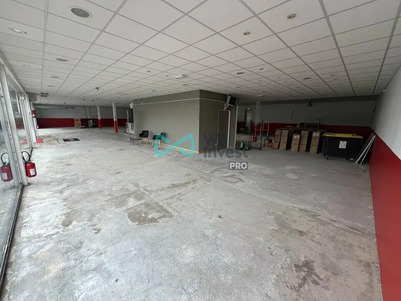 Retail in Reims for lease - Interior Photo - Image 3 of 5