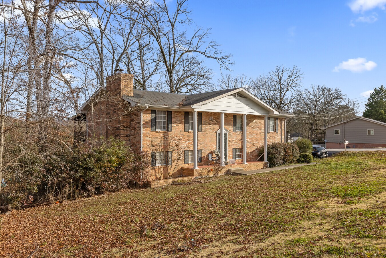 8467 E Brainerd Rd, Chattanooga, TN 37421