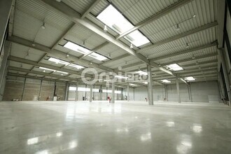 Office in Miribel for lease Interior Photo- Image 2 of 7