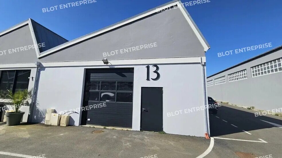 Industrial in Brest for lease - Building Photo - Image 3 of 5