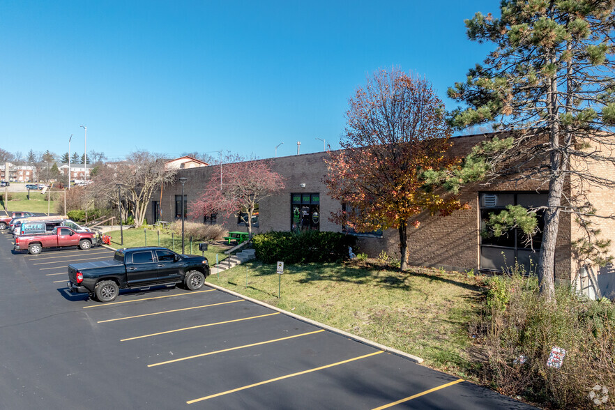 1519 E Main St, St Charles, IL for lease - Building Photo - Image 1 of 8