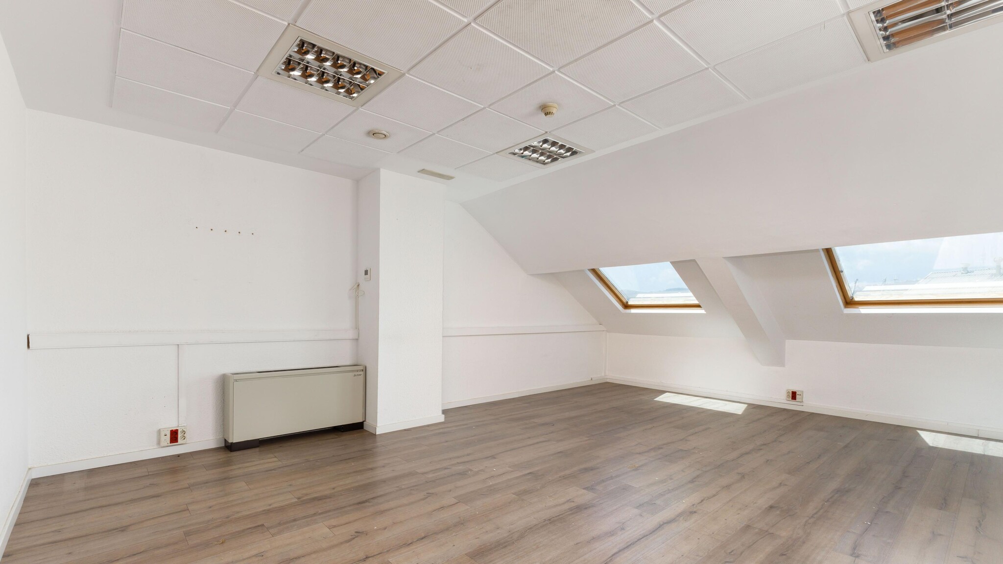 Carrer d'Aragó, 182, Barcelona, Barcelona for lease Interior Photo- Image 1 of 28