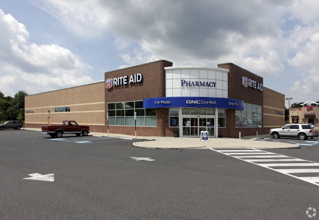 1080 S West End Blvd, Quakertown, PA 18951 Property Record