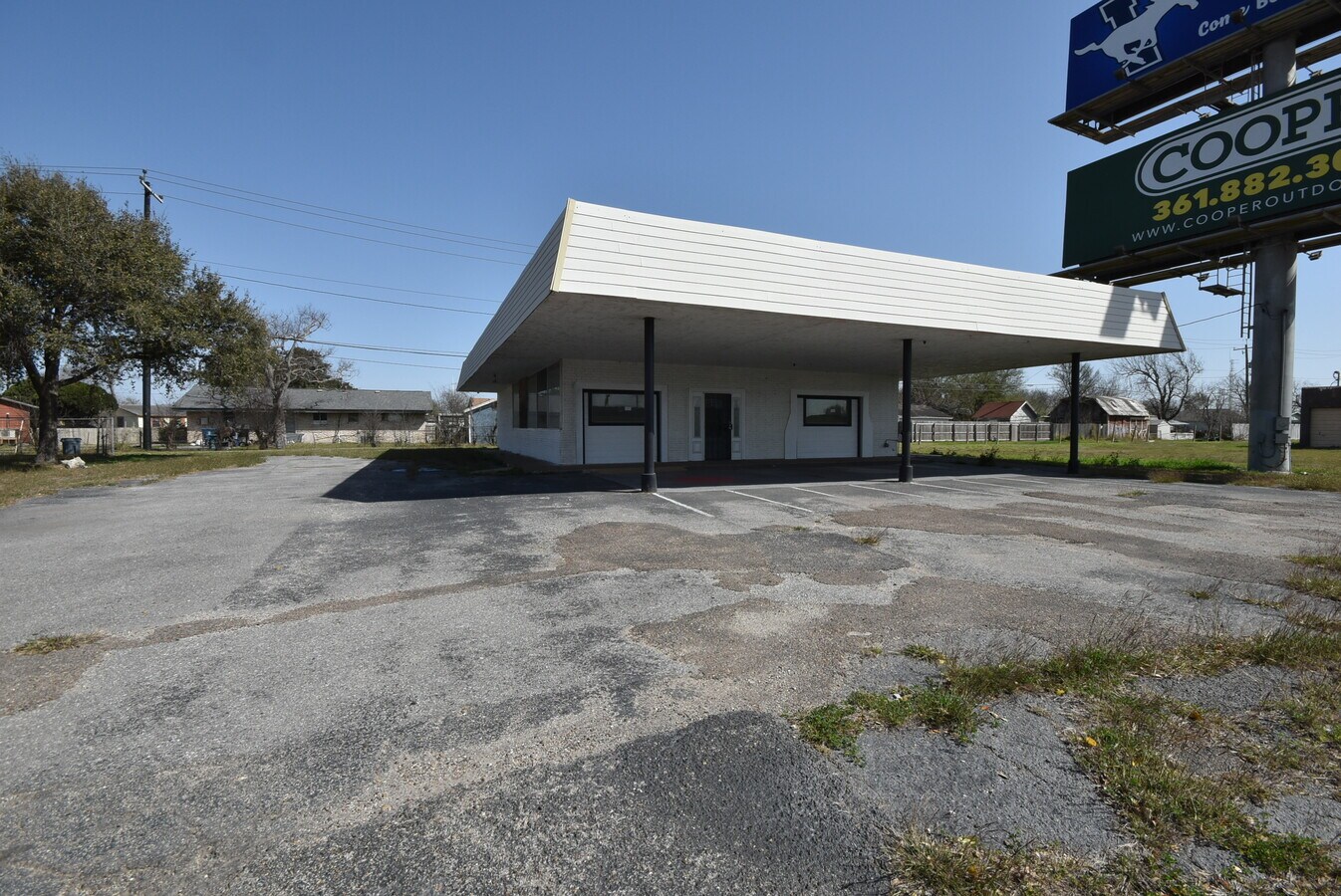 205 Hwy 35, Gregory, TX 78359