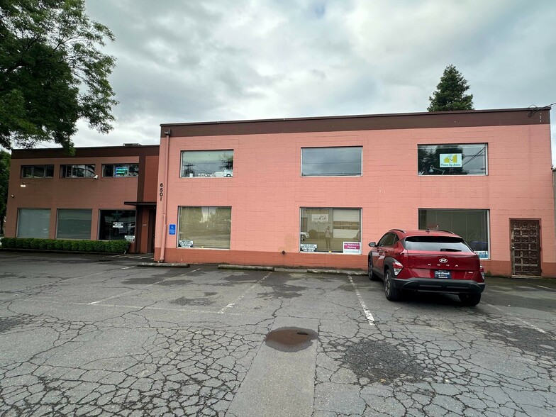 6501 S Macadam Ave, Portland, OR for sale - Building Photo - Image 2 of 12