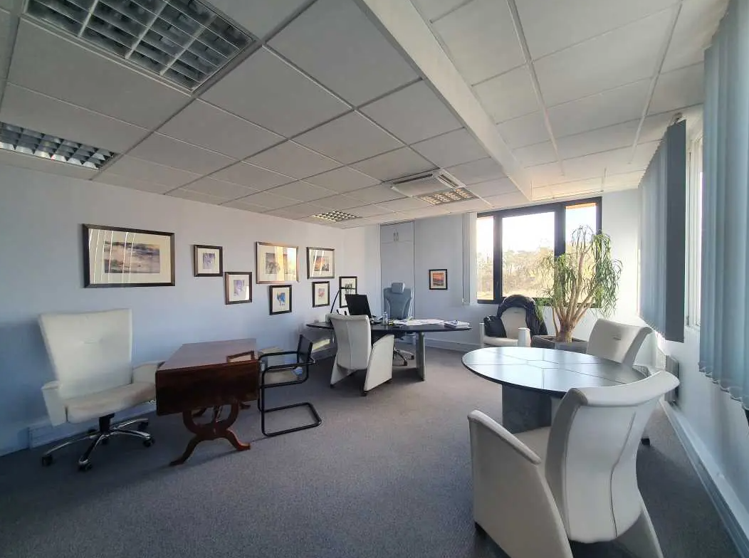 Évry, ESS 91080 - Unit 1 -  - Interior Photo - Image 1 of 6