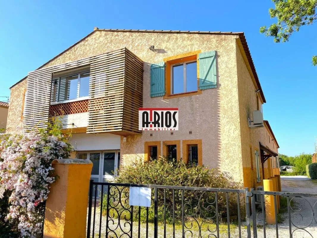 Industrial in La Crau for lease Building Photo- Image 1 of 17