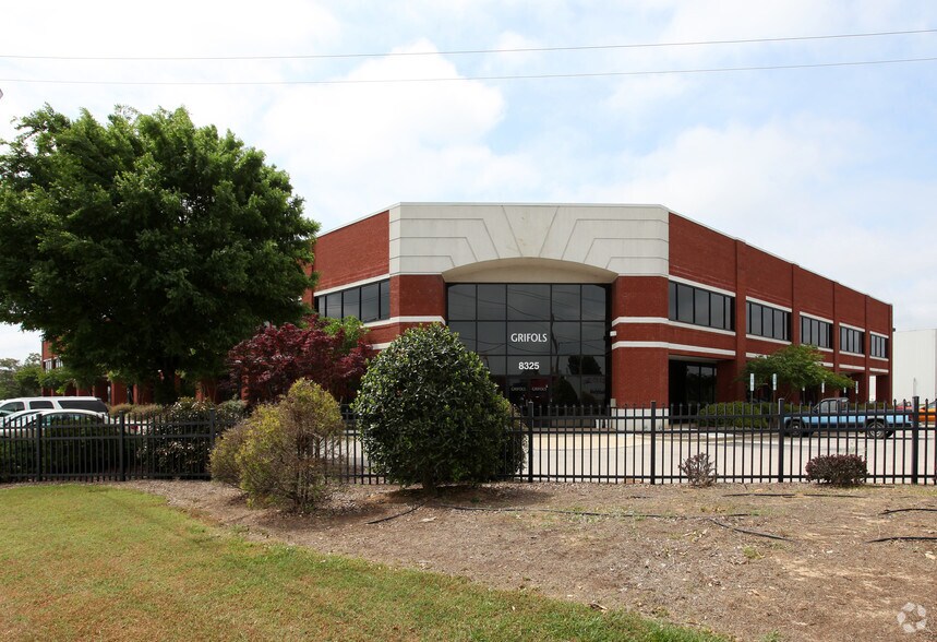 8325 US 70 Bus Hwy W, Clayton, NC for sale - Primary Photo - Image 1 of 1