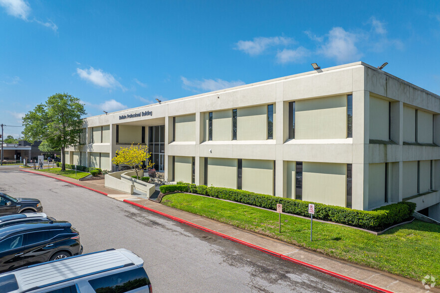 6550 Mapleridge St, Houston, TX for lease - Building Photo - Image 1 of 11