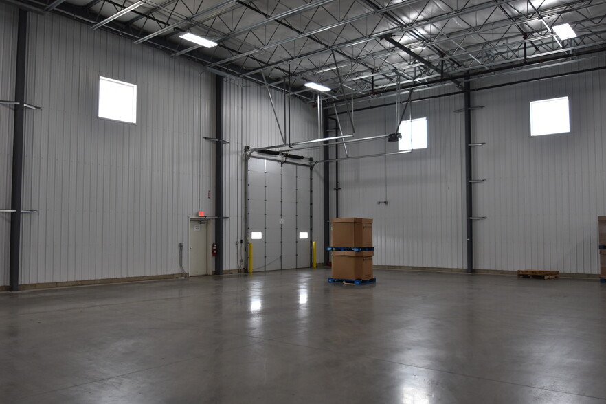 4551 37th N st, Fargo, ND for lease - Interior Photo - Image 2 of 5