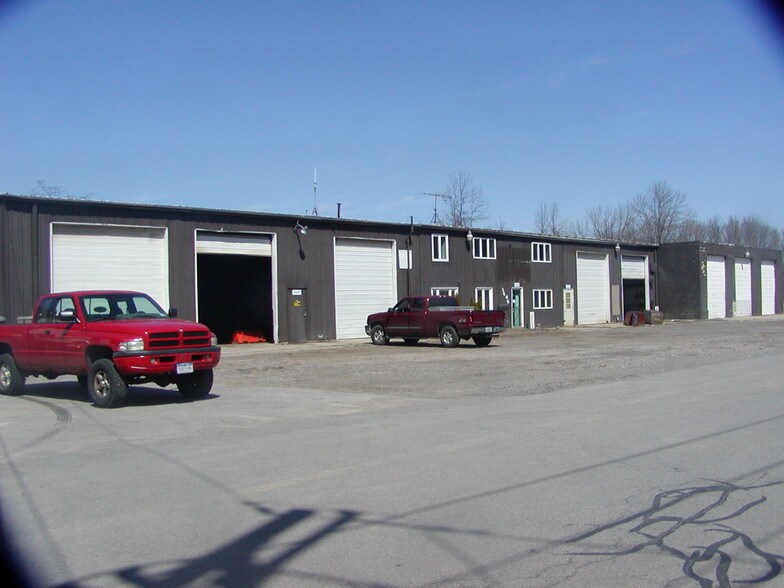 5646 Maelou Dr, Hamburg, NY for sale - Building Photo - Image 1 of 1