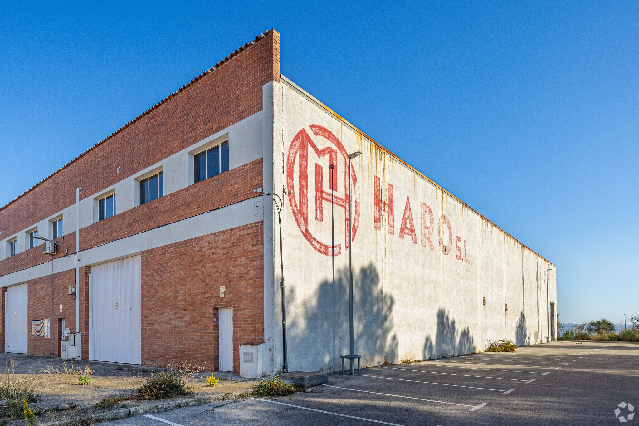 16 Carrer Marie Curie, Sant Esteve Sesrovires, Barcelona for sale Primary Photo- Image 1 of 5