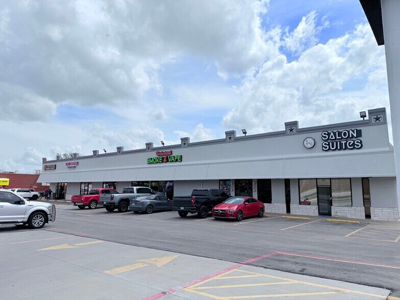 2404 W Walnut St, Garland, TX for sale - Building Photo - Image 1 of 1
