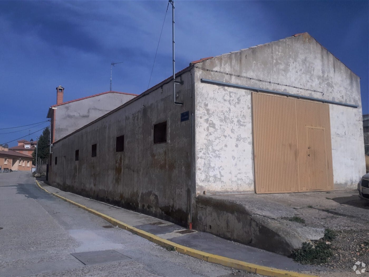  in Bernuy de Porreros, Segovia for sale Primary Photo- Image 1 of 1