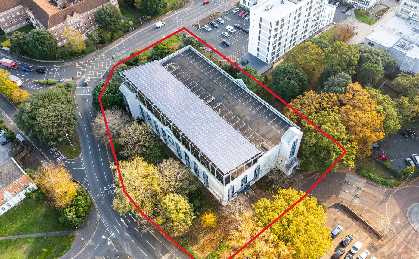 Commercial Rd, Poole for sale Primary Photo- Image 1 of 7