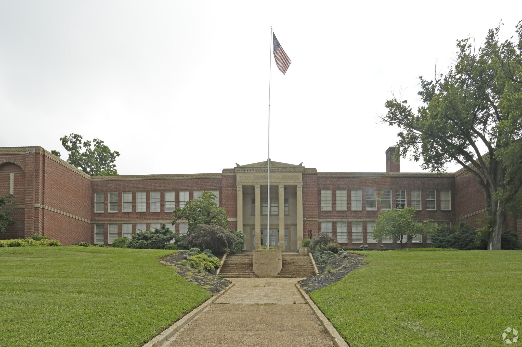 2607 Kingston Pike, Knoxville, TN 37919 Tyson Place