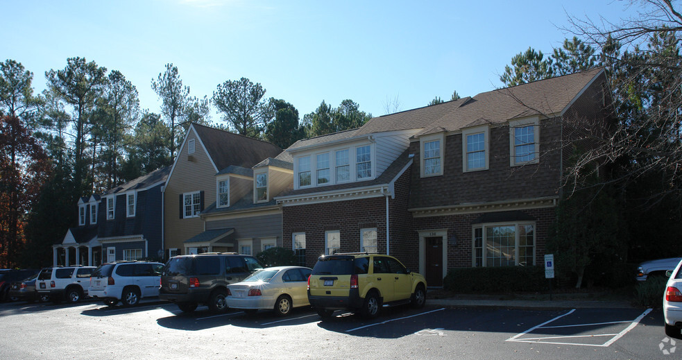 136-146 Wind Chime Ct, Raleigh, NC for lease - Building Photo - Image 3 of 6