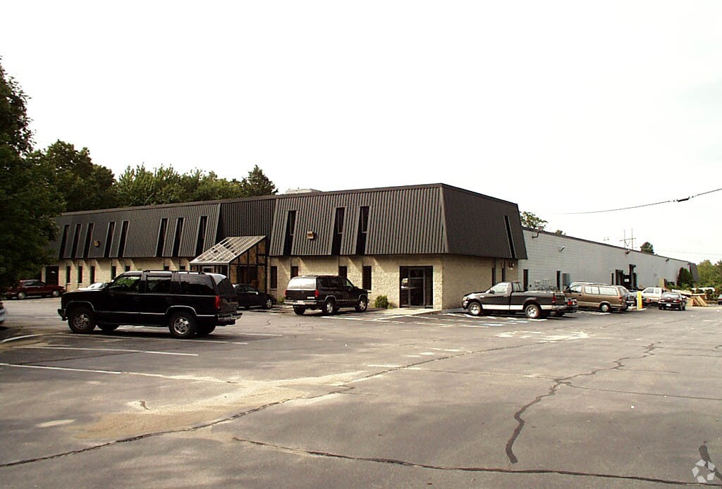 10 Upton Dr, Wilmington, MA 01887