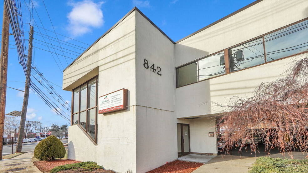 842 Clifton Ave, Clifton, NJ for sale - Building Photo - Image 3 of 33