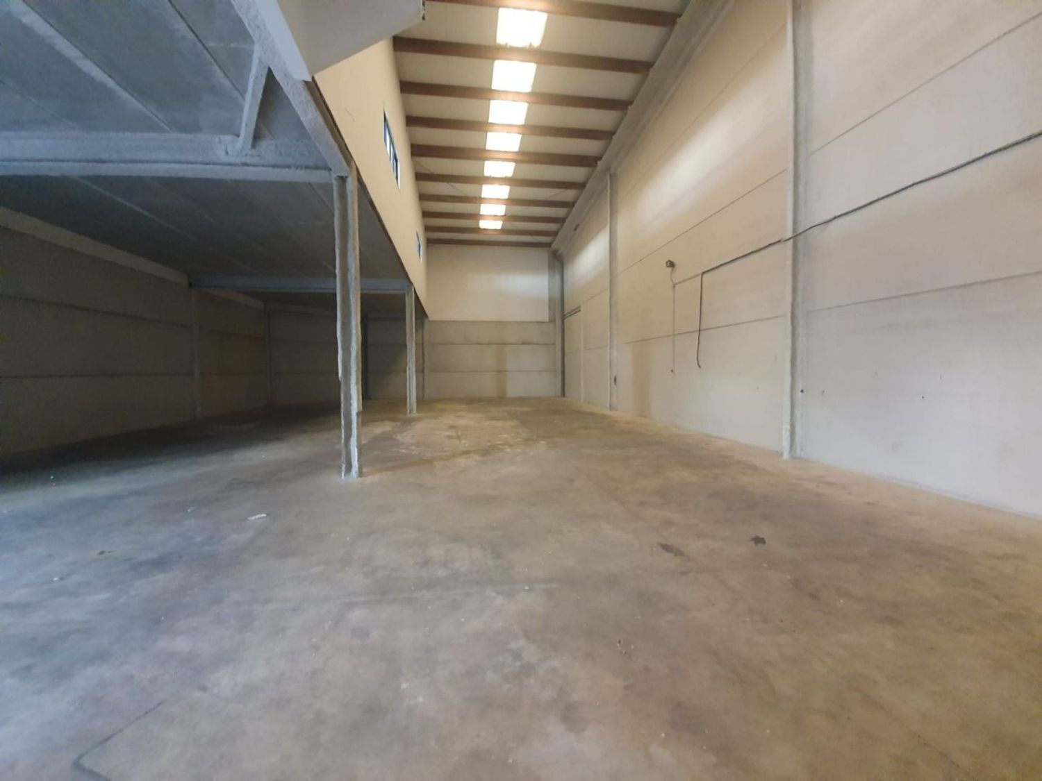 Industrial in SEVILLA for lease Building Photo- Image 1 of 9