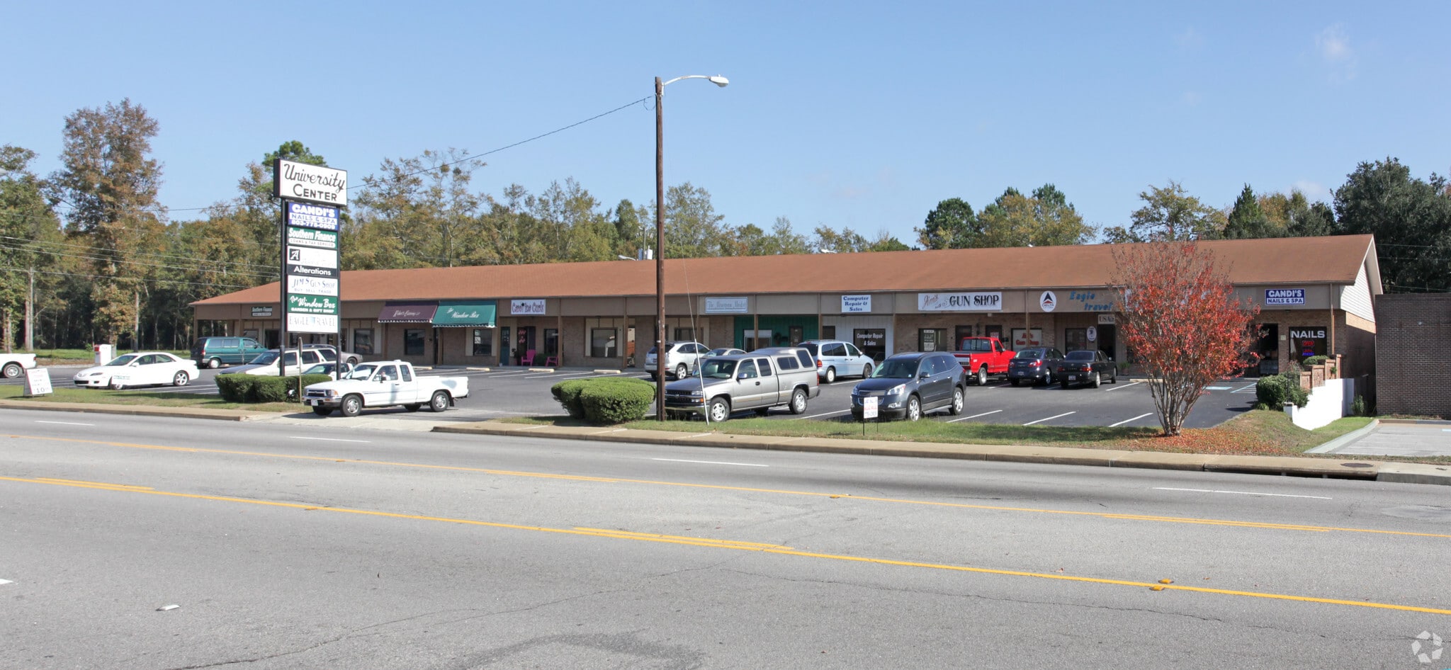 561-577 Bultman Dr, Sumter, SC for lease Primary Photo- Image 1 of 8